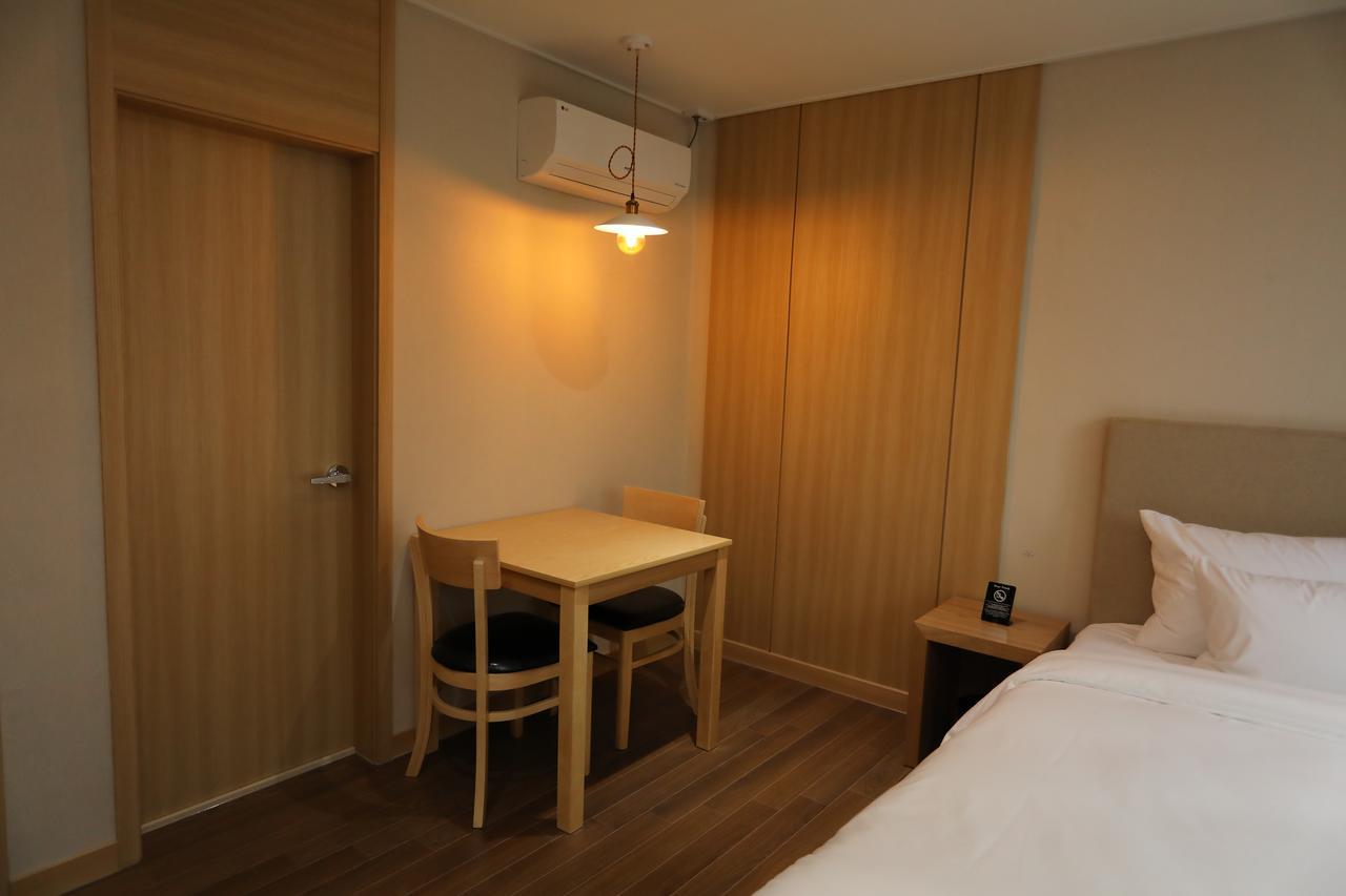 The First Hotel Changwon Exterior photo