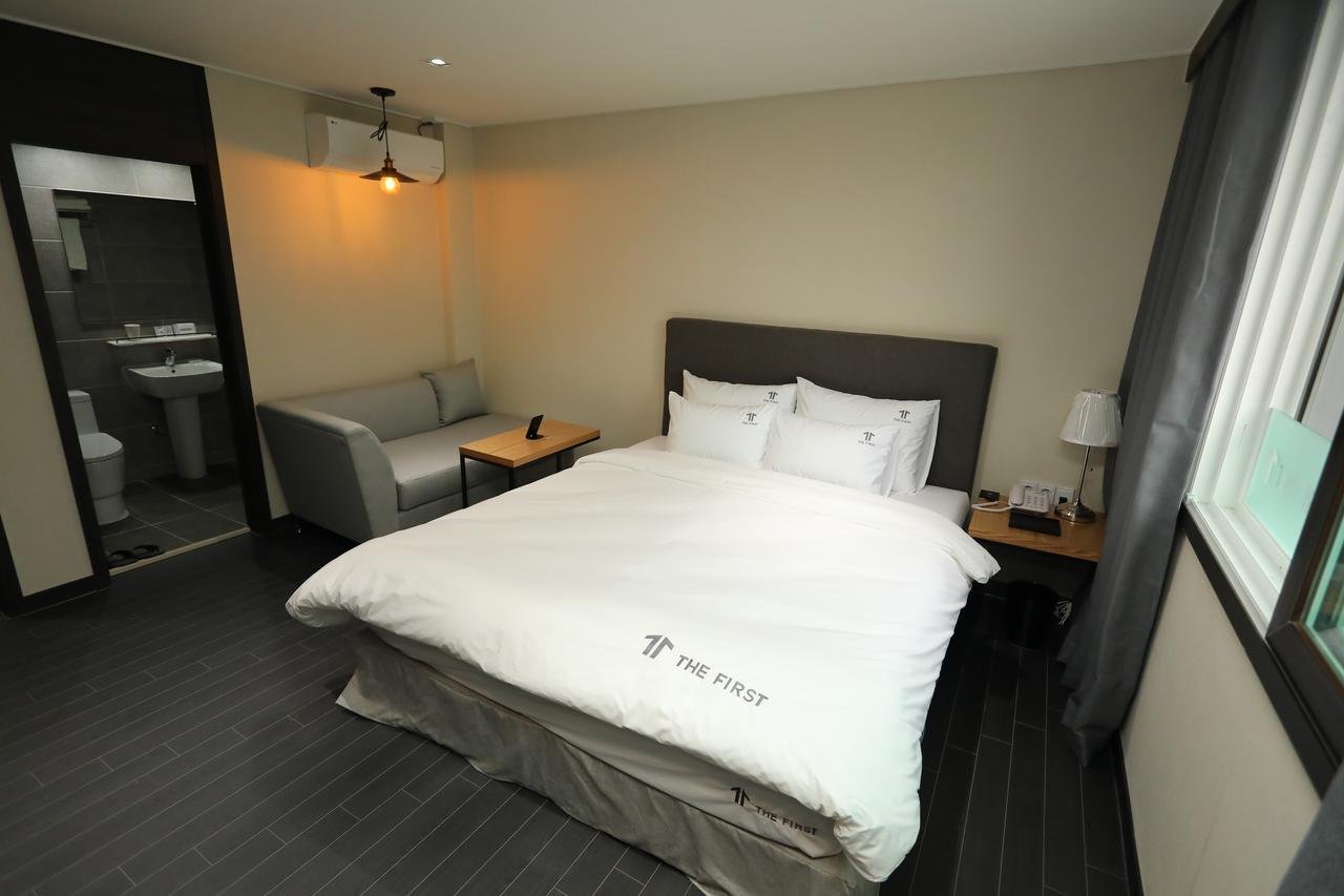 The First Hotel Changwon Exterior photo