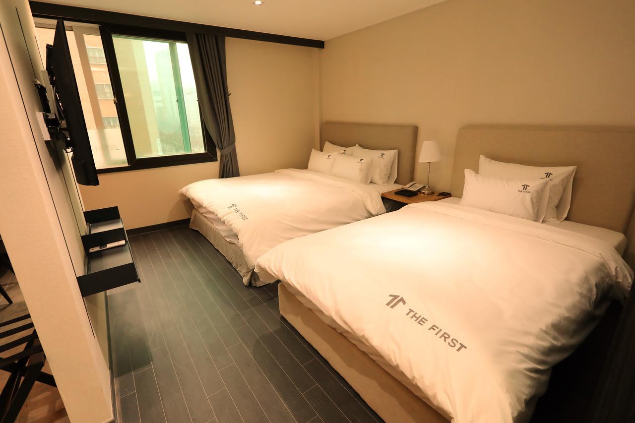 The First Hotel Changwon Exterior photo
