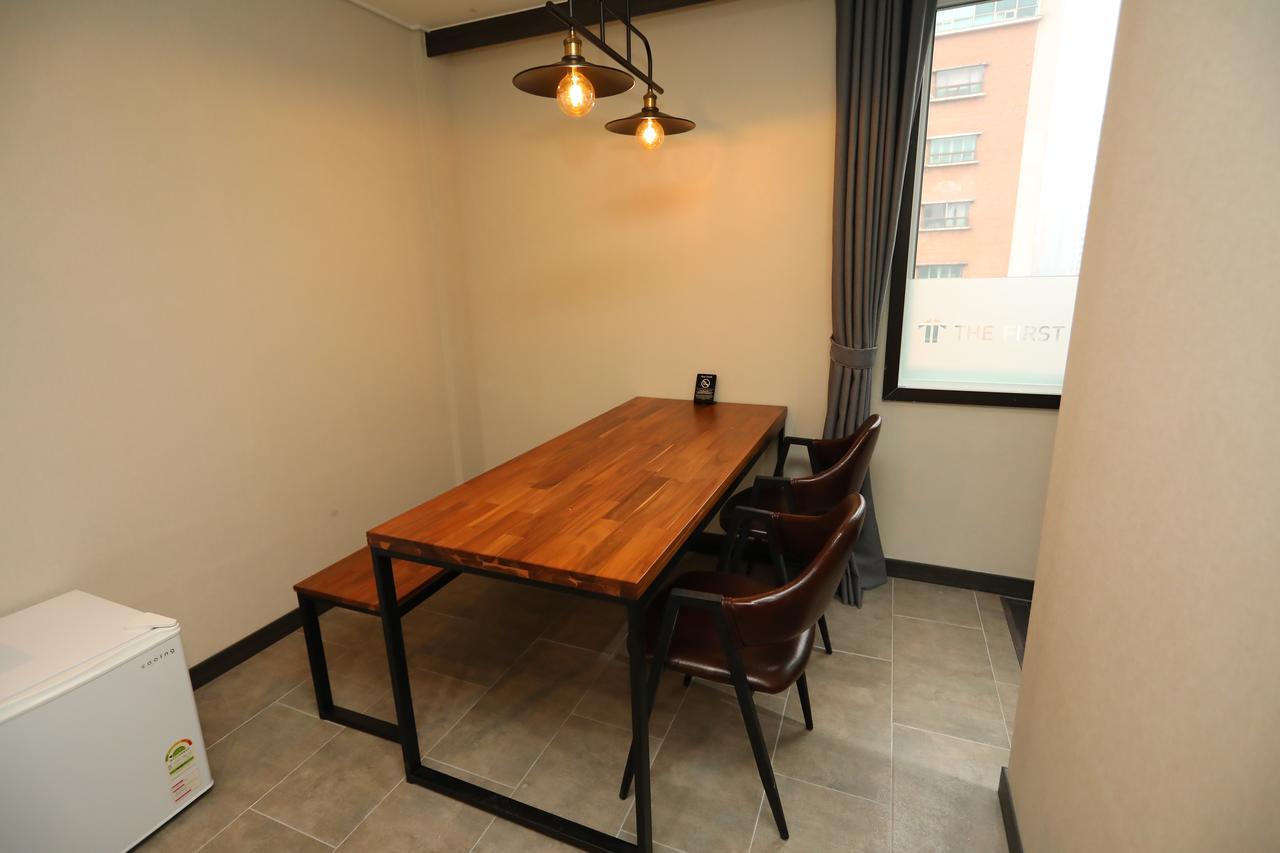 The First Hotel Changwon Exterior photo