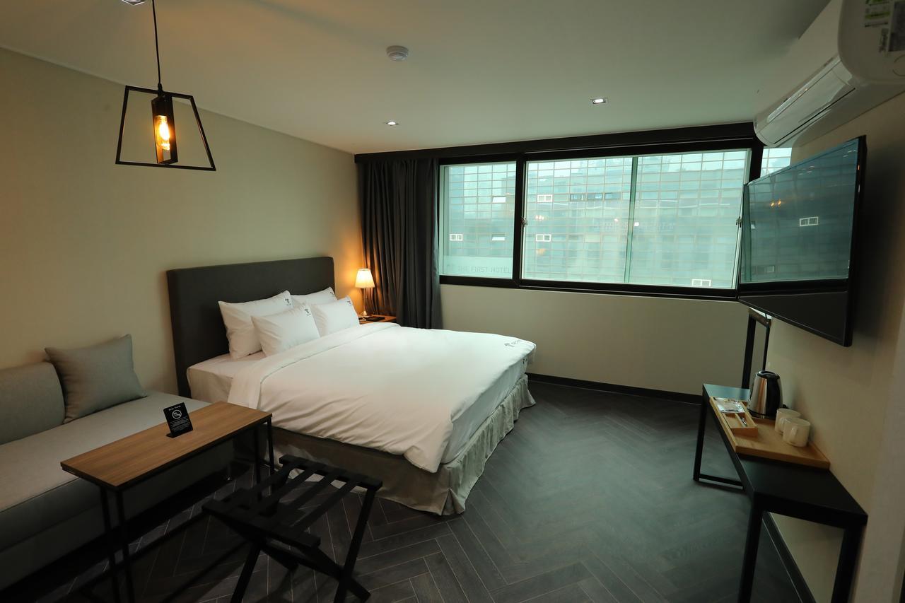 The First Hotel Changwon Exterior photo